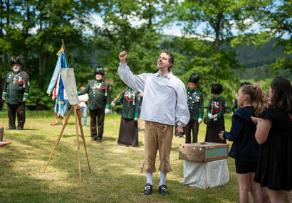 Pietro Nobile představuje své dílo | © Maria Němeček