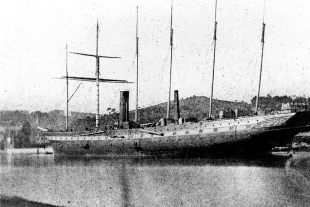 První fotografie lodi z dubna 1844. Jedná se o loď SS Great Britain krátce po spuštění v kanálu Cumberland Basin | © William Fox Talbot